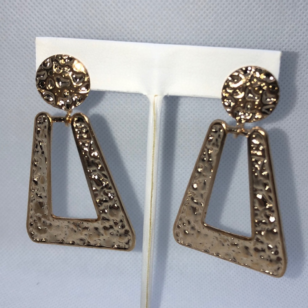 Hammered metal earrings